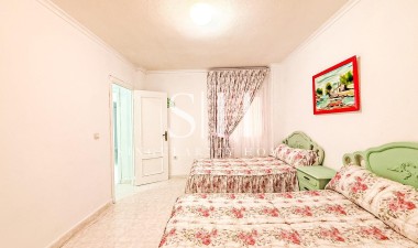 Resale - Apartment / flat - Torrevieja - Playa de los locos
