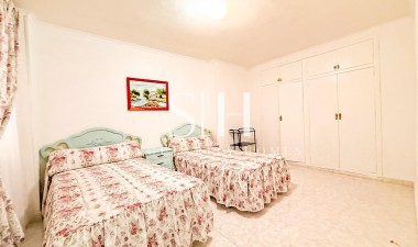 Resale - Apartment / flat - Torrevieja - Playa de los locos
