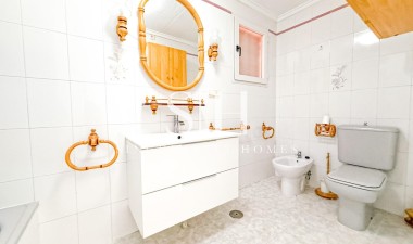 Resale - Apartment / flat - Torrevieja - Playa de los locos