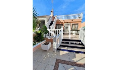 Odsprzedaż - Villa - Torrevieja - Los Frutales