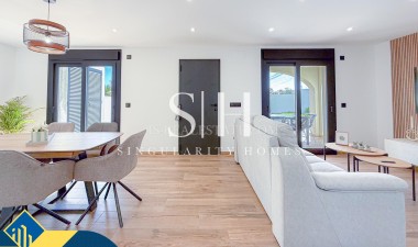 Odsprzedaż - Villa - Torrevieja - Los Balcones