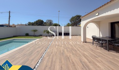 Odsprzedaż - Villa - Torrevieja - Los Balcones