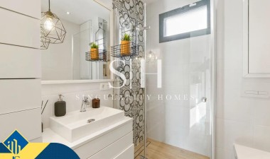 Resale - Villa - Orihuela Costa - La Regia