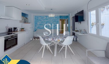 Resale - Apartment / flat - Torrevieja - Playa de los locos
