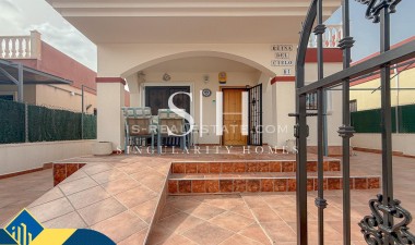 Återförsäljning - Villa - Torrevieja - Aguas Nuevas