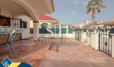 Återförsäljning - Villa - Torrevieja - Aguas Nuevas