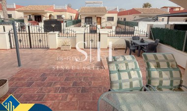 Återförsäljning - Villa - Torrevieja - Aguas Nuevas