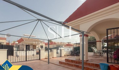 Återförsäljning - Villa - Torrevieja - Aguas Nuevas