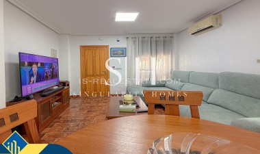 Återförsäljning - Villa - Torrevieja - Aguas Nuevas