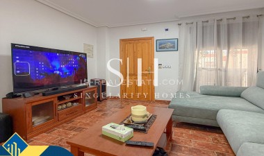 Återförsäljning - Villa - Torrevieja - Aguas Nuevas