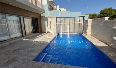 Reventa - Villa - Orihuela Costa - PAU 26