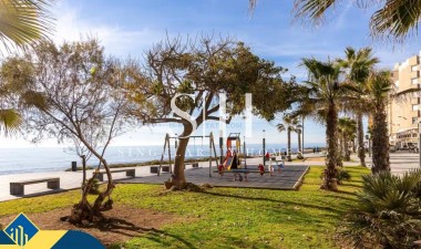 Resale - Apartment / flat - Torrevieja - Playa de los locos