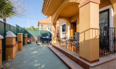 Перепродажа - Villa - Torrevieja - Aguas Nuevas