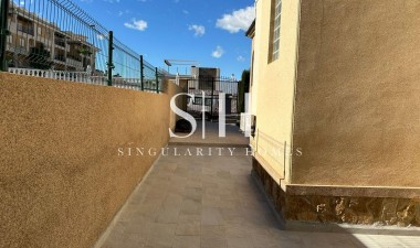 Reventa - Villa - Orihuela Costa - PAU 26