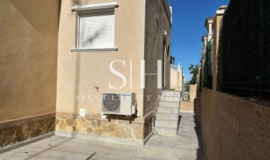 Reventa - Villa - Orihuela Costa - PAU 26