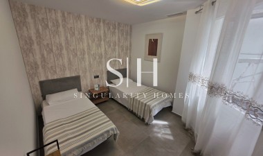 Reventa - Apartamento / piso - Torrevieja - Centro - Muelle Pesquero