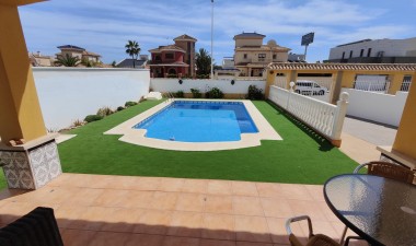 Wiederverkauf - Villa - Orihuela Costa - Cabo Roig