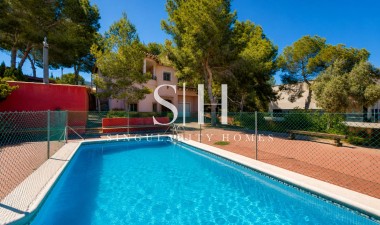 Resale - Villa - San Miguel de Salinas - Ciudad de las comunicaciones