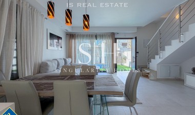 Wiederverkauf - Villa - Orihuela Costa - Los Altos