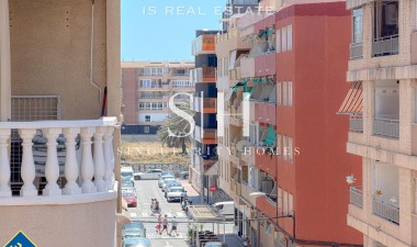 Resale - Apartment / flat - Torrevieja - Playa de los locos
