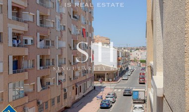 Resale - Apartment / flat - Torrevieja - Playa de los locos