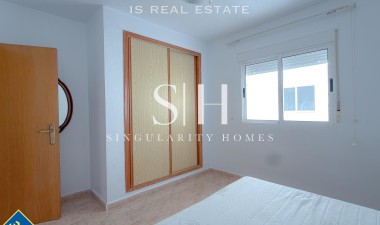 Resale - Apartment / flat - Torrevieja - Playa de los locos