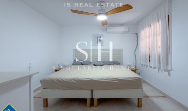 Resale - Apartment / flat - Torrevieja - Playa de los locos