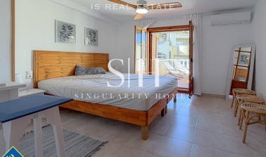 Resale - Apartment / flat - Torrevieja - Playa de los locos