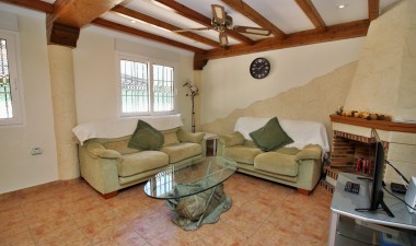 Resale - Villa - Orihuela Costa - Los Dolses