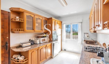 Odsprzedaż - Villa - Rojales - Centro de la Ciudad Quesada