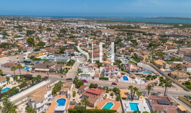 Odsprzedaż - Villa - Rojales - Centro de la Ciudad Quesada
