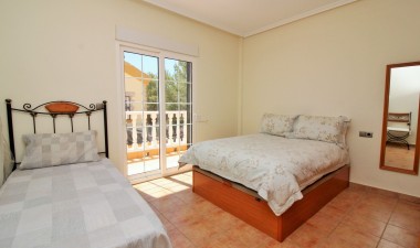 Resale - Villa - Orihuela Costa - Los Dolses