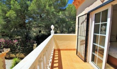 Resale - Villa - Orihuela Costa - Los Dolses