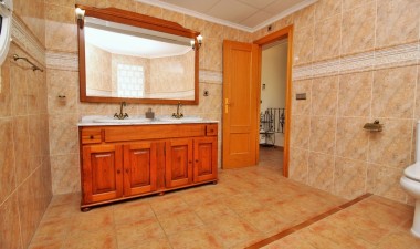 Resale - Villa - Orihuela Costa - Los Dolses