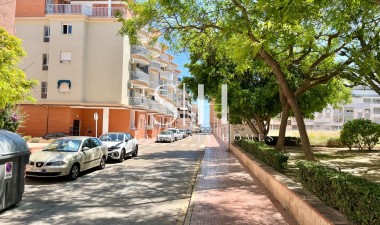 Herverkoop - Appartement / flat - Torrevieja - La Mata pueblo