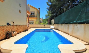 Resale - Villa - Orihuela Costa - Los Dolses