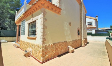 Resale - Villa - Orihuela Costa - Los Dolses