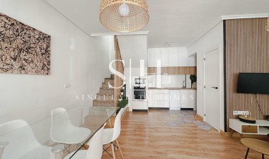 Перепродажа - Villa - Orihuela Costa - La Zenia