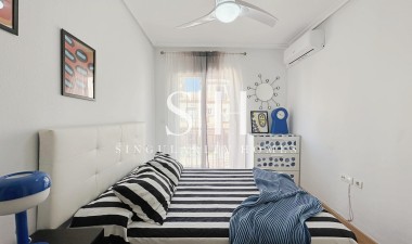 Перепродажа - Villa - Orihuela Costa - La Zenia