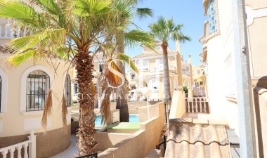 Återförsäljning - Villa - Orihuela Costa - Costa Blanca