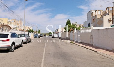 Odsprzedaż - Dom - Torrevieja - Torretas