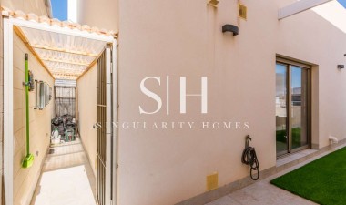 Resale - Villa - Orihuela Costa - Costa Blanca