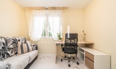 Odsprzedaż - Bungalow - Torrevieja - Torreta