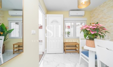 Odsprzedaż - Bungalow - Torrevieja - Torreta
