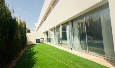 Odsprzedaż - Mieszkanie w bloku - Torrevieja - Costa Blanca