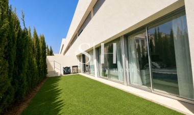 Odsprzedaż - Mieszkanie w bloku - Torrevieja - Costa Blanca