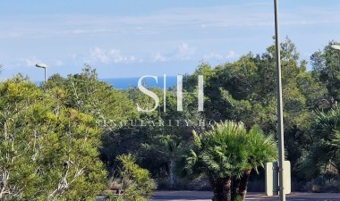 Resale - Apartment / flat - Orihuela - Las Colinas Golf