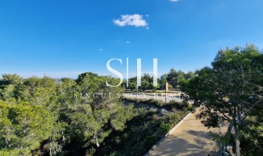 Resale - Apartment / flat - Orihuela - Las Colinas Golf