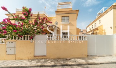 Odsprzedaż - Mieszkanie w bloku - Orihuela Costa - Los Dolses