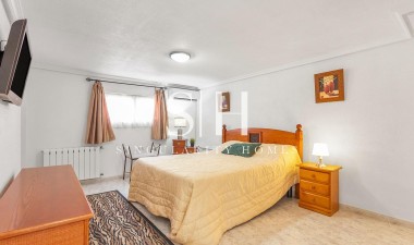 Odsprzedaż - Villa - Torrevieja - Los Balcones - Los Altos del Edén
